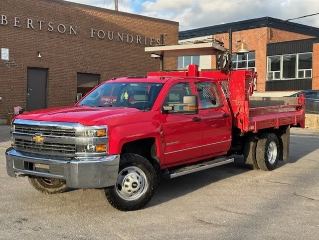 Chevrolet Silverado 3500Hd 2016 photo 2