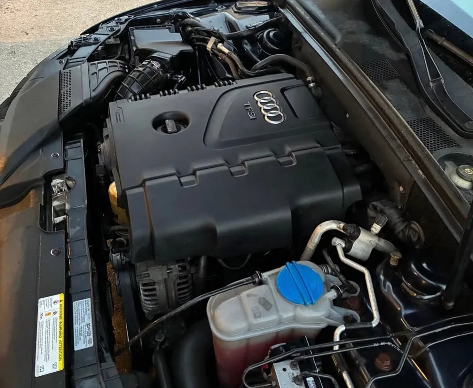 Audi A4 2012 photo 2