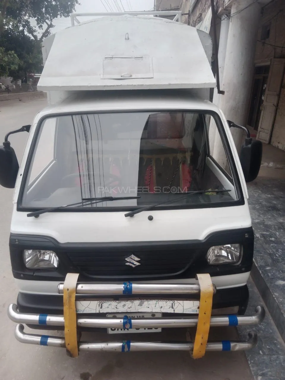 Suzuki Ravi