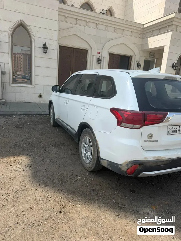 Mitsubishi Outlander 2017 photo 3