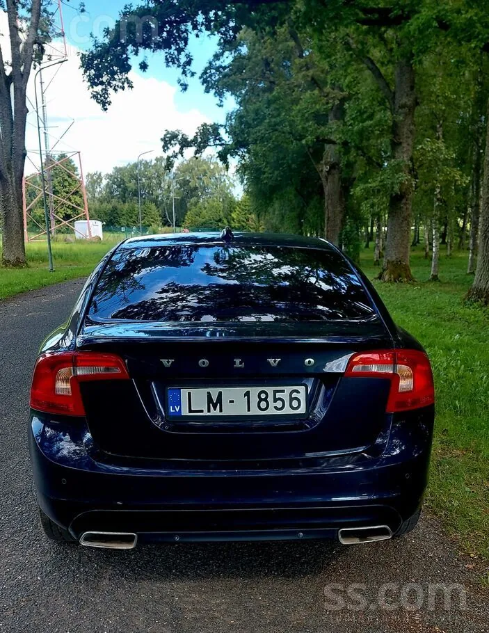 Volvo S60 2015 photo 4