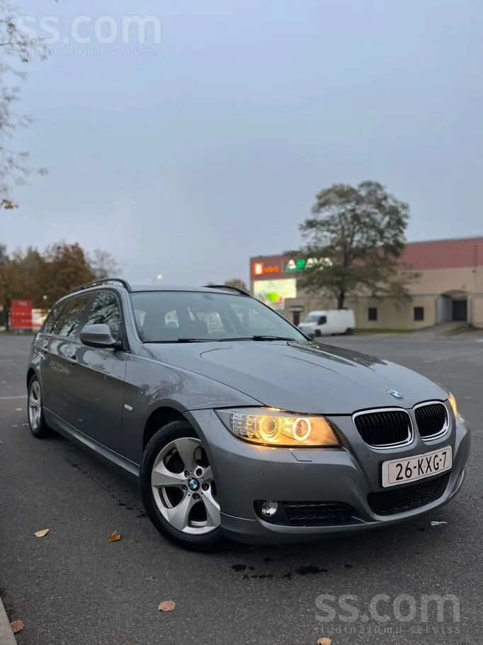 BMW 320 2010 photo 5