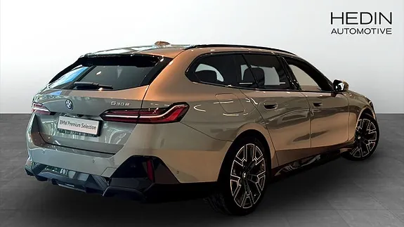 BMW 530E 2026 photo 2