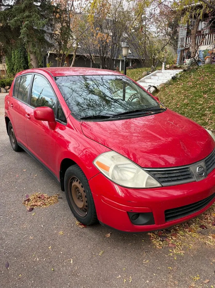Nissan Versa 2009 photo 2