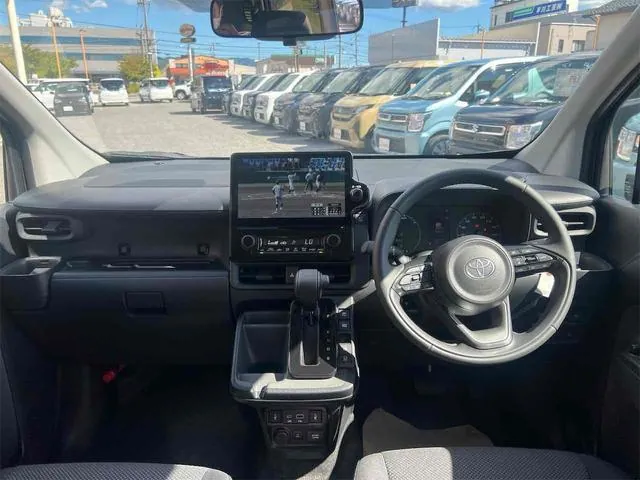 Toyota Sienta 2026 photo 2
