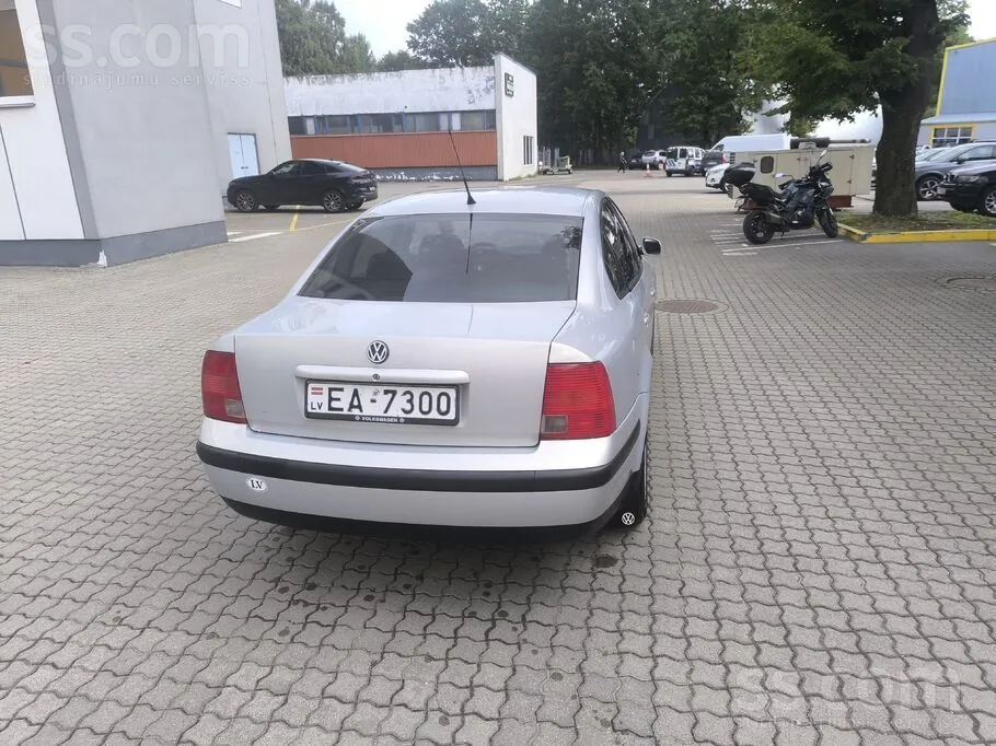 Volkswagen Passat 2000 photo 3