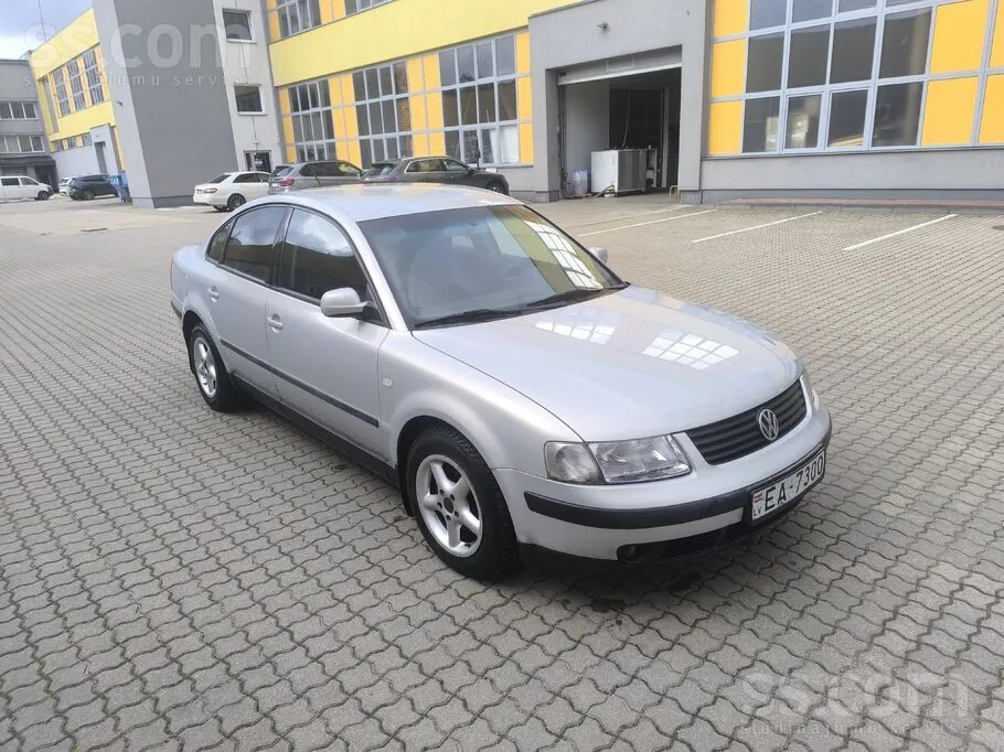 Volkswagen Passat 2000 photo 2