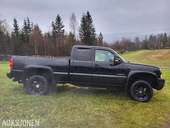 Chevrolet Silverado 2500 2003 photo 4