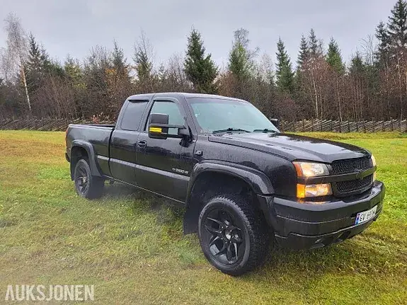 Chevrolet Silverado 2500 2003 photo 3