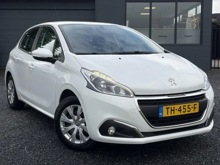Peugeot 208 2018 photo 2