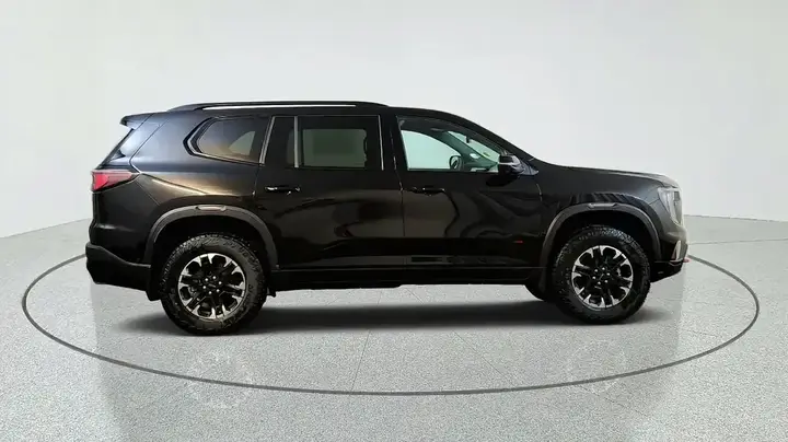 GMC Acadia 2027 photo 2