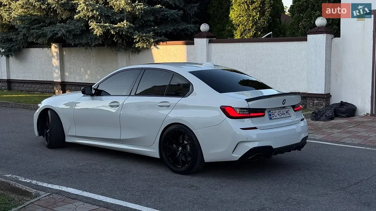 BMW 3 Series 2019 photo 5