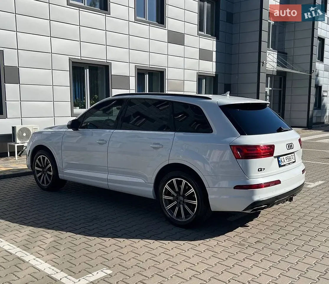 Audi Q7 2016 photo 5