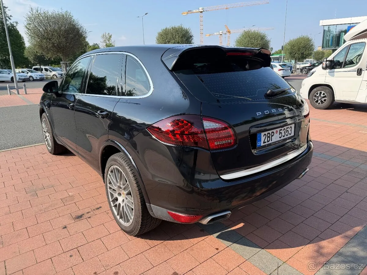 Porsche Cayenne photo 4