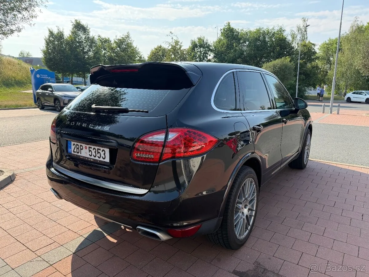 Porsche Cayenne photo 3