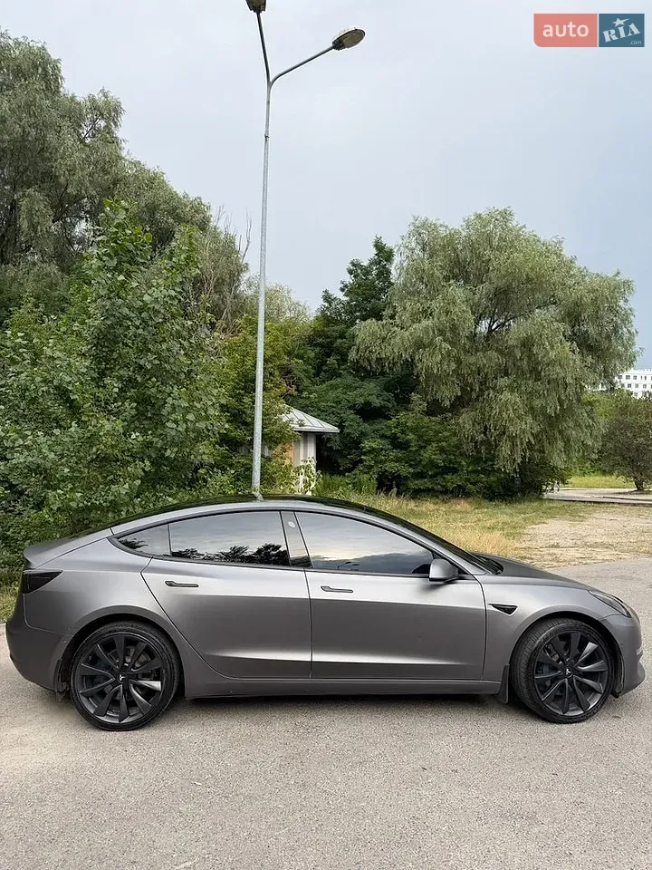 Tesla Model 3 2020 photo 3