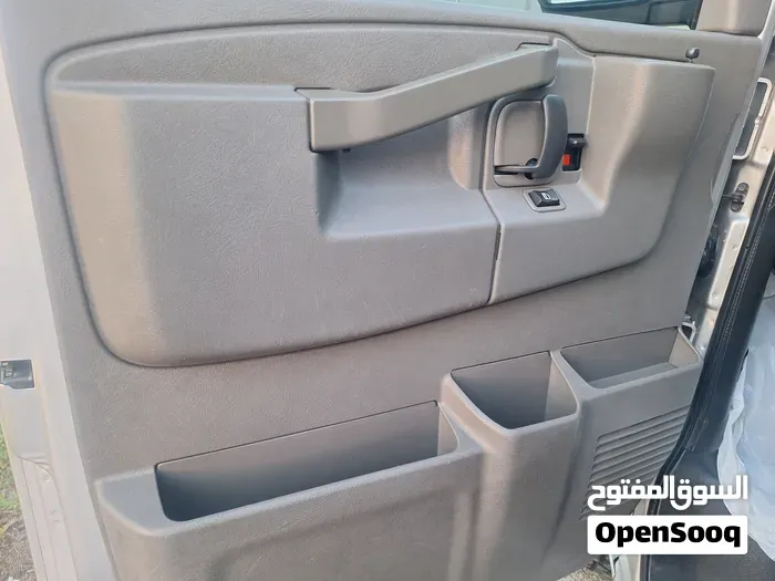 GMC Savana 2016 photo 4