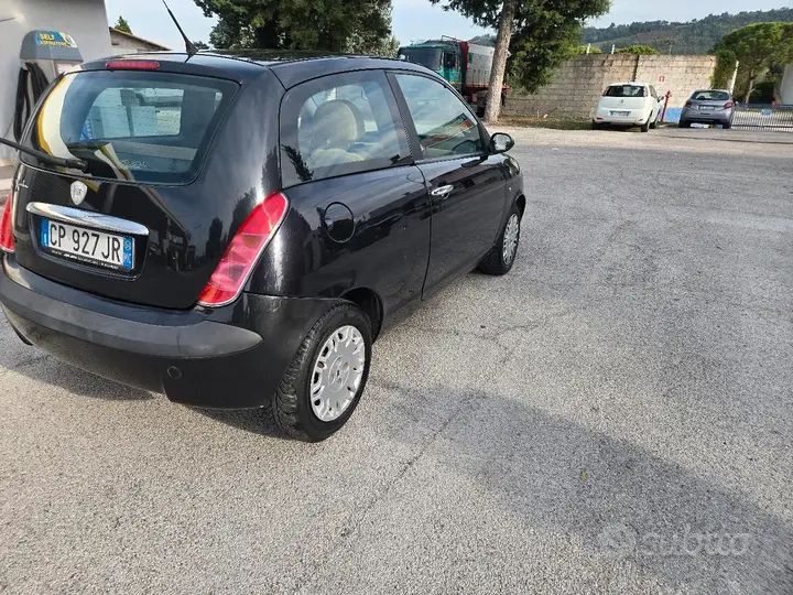 Lancia Ypsilon 2004 photo 3
