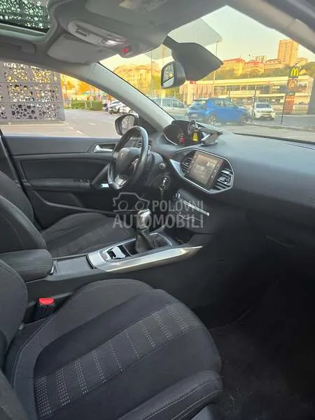 Peugeot 308 2016 photo 5