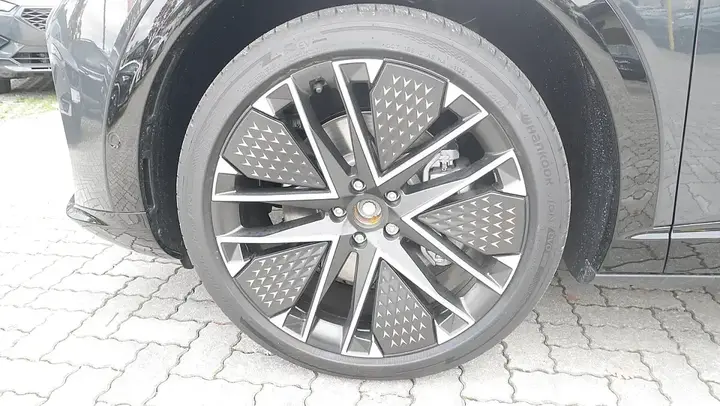 Cupra Tavascan 2026 photo 3