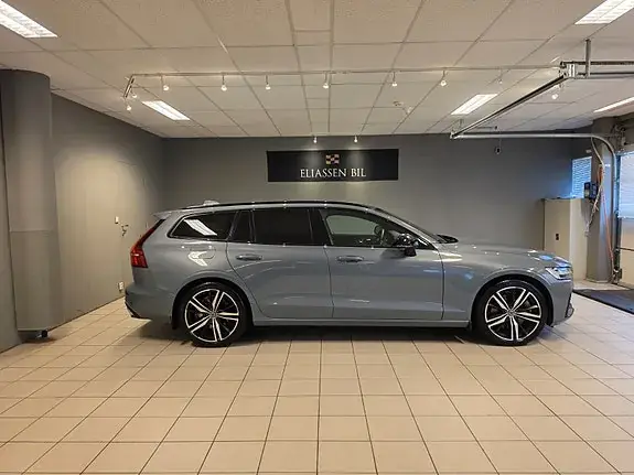 Volvo V60 2022 photo 4