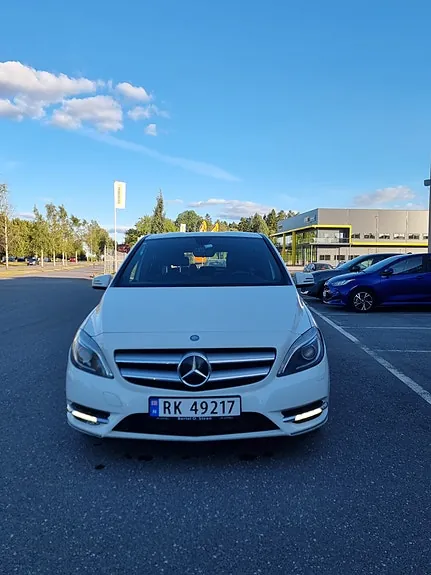 Mercedes-Benz B180 D 2012 photo 4