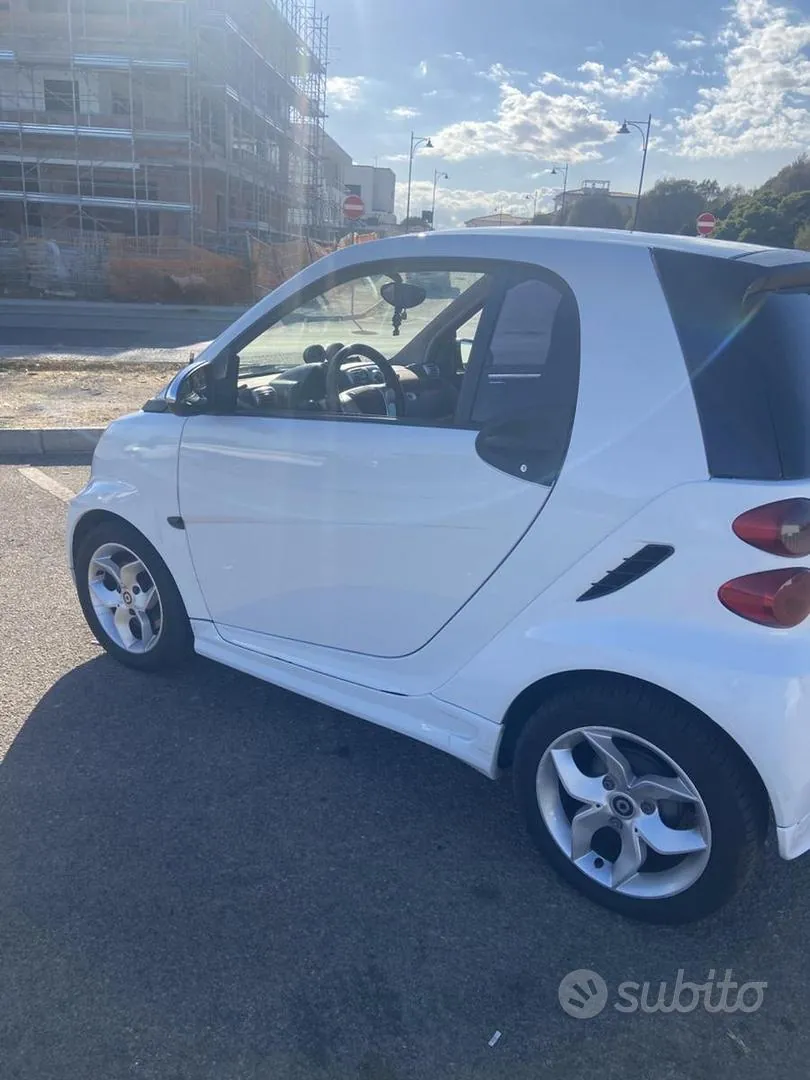 Smart Fortwo 2010 photo 3