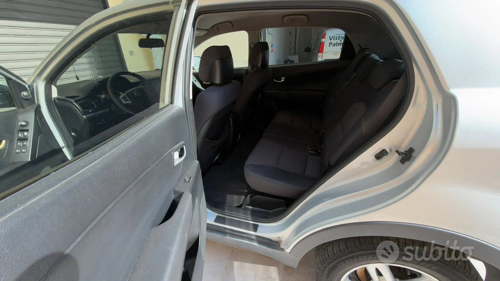 KG Mobility Korando 2012 photo 4
