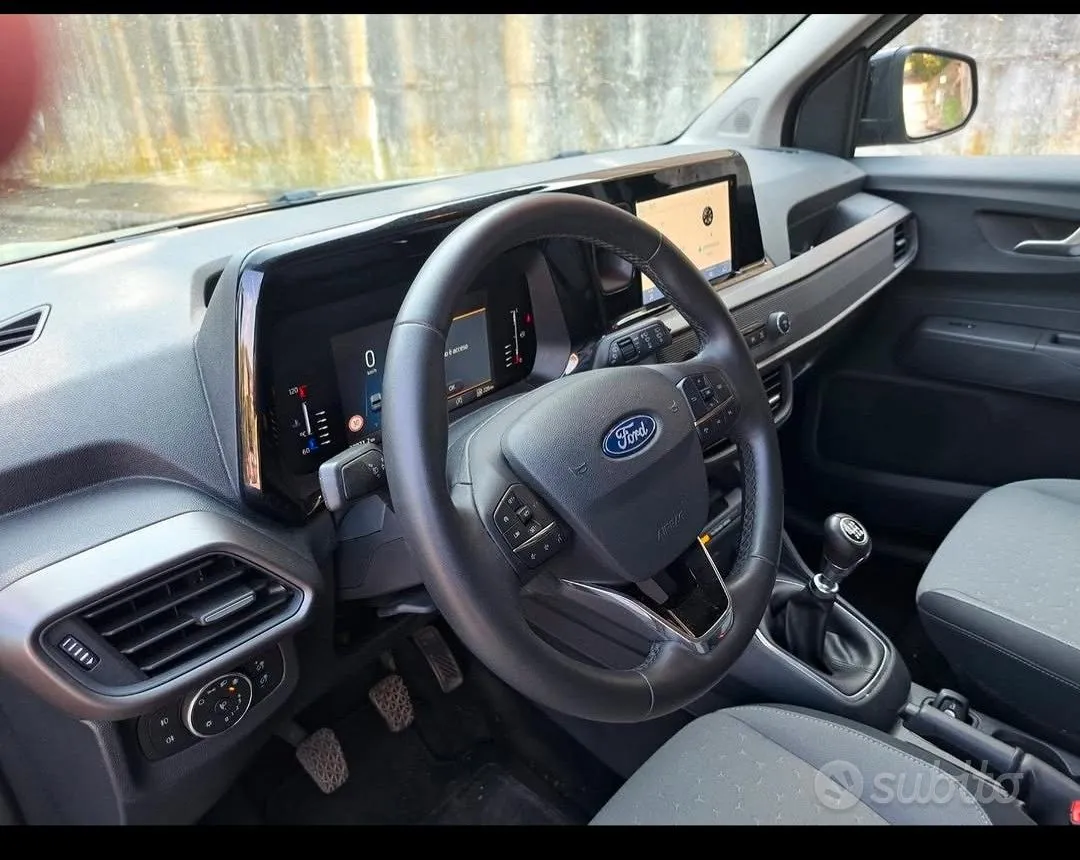 Ford Tourneo Courier 2025 photo 4