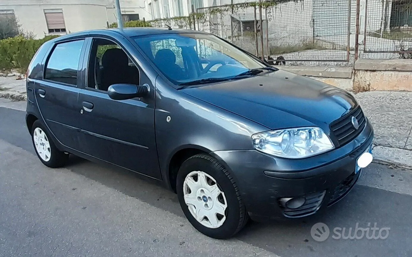 Fiat Punto 2005 photo 2