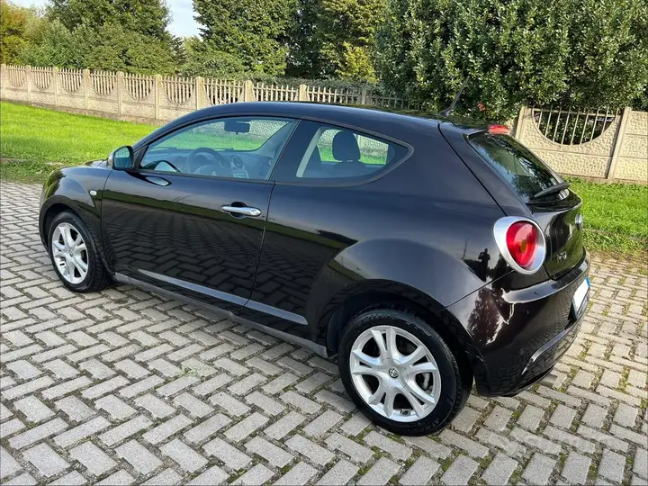 Alfa Romeo Mito 2011 photo 5