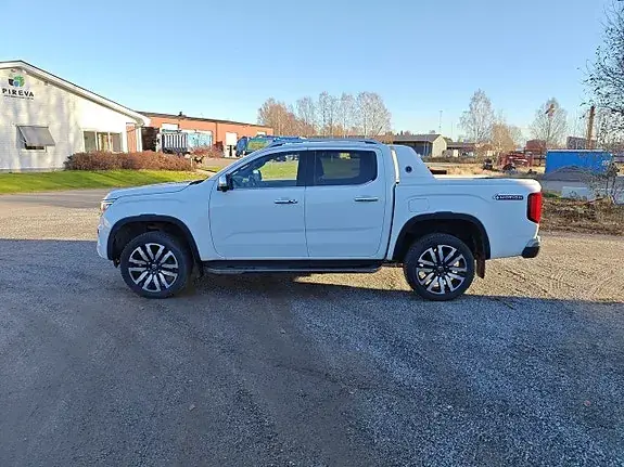 Volkswagen Amarok 2023 photo 2