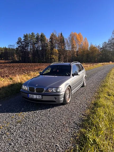 BMW 320I