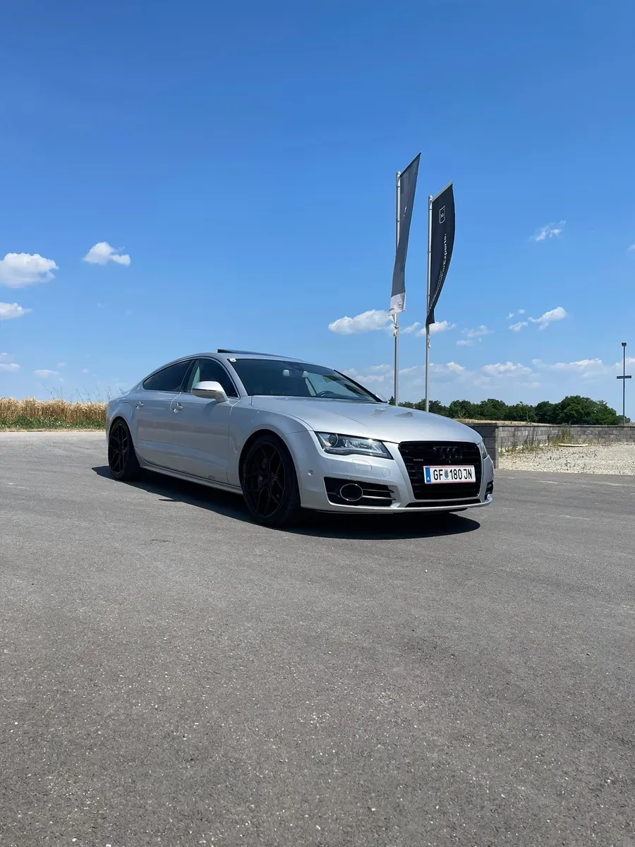 Audi A7 2012 photo 2