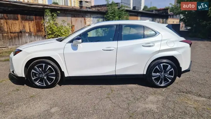Lexus Ux 2025 photo 4