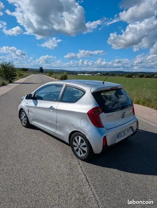 Kia Picanto 2016 photo 2