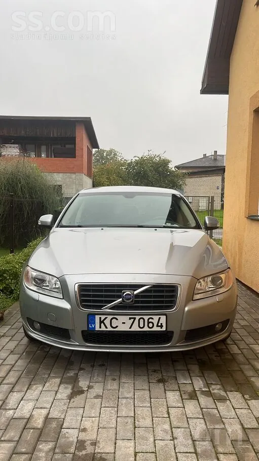 Volvo S80