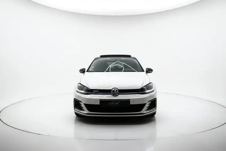 Volkswagen Golf 2017 photo 2