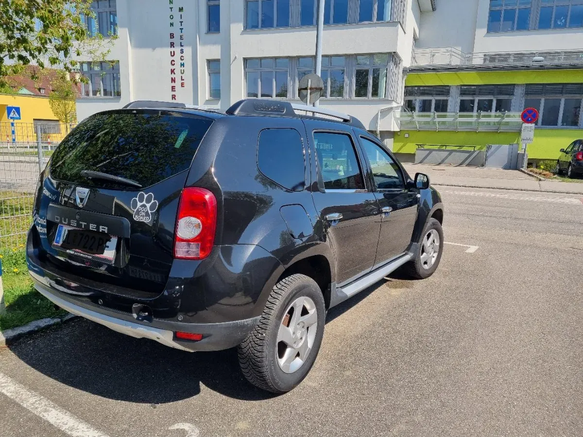 Dacia Duster 2010 photo 2