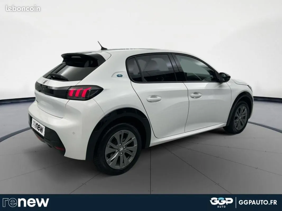 Peugeot 208 2023 photo 5