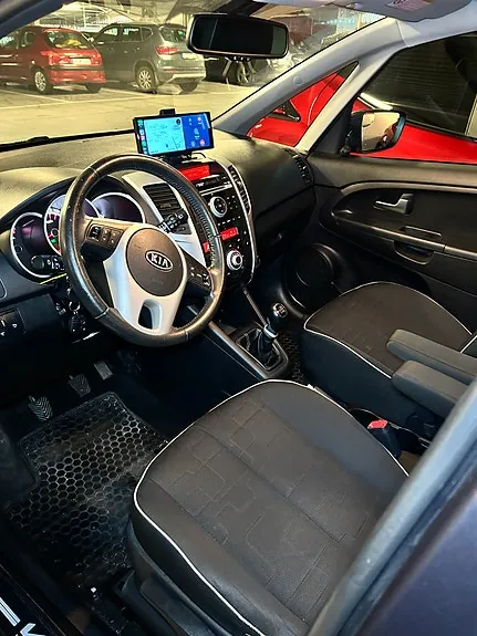Kia Venga 2013 photo 5
