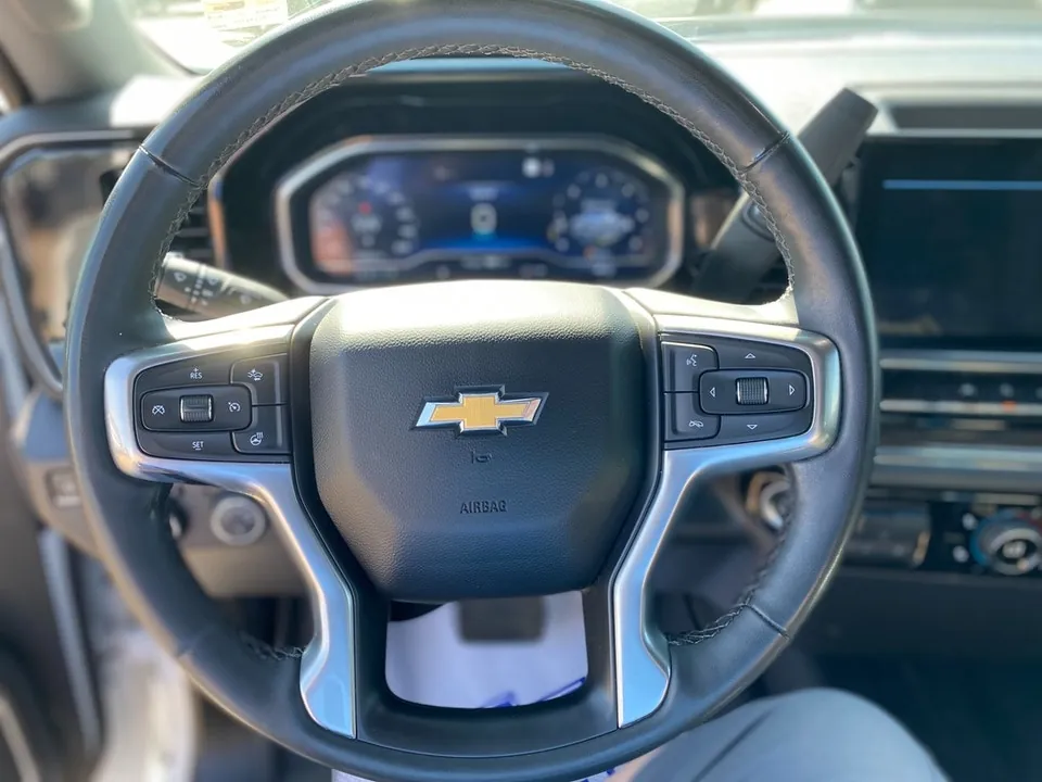 Chevrolet Silverado 1500 2023 photo 4