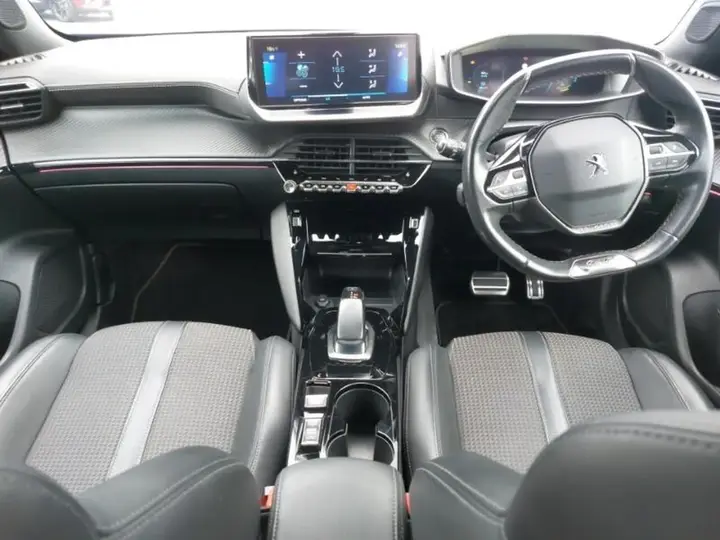 Peugeot E-2008 2020 photo 3