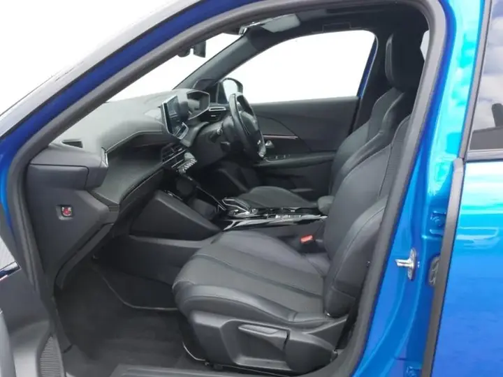 Peugeot E-2008 2020 photo 5