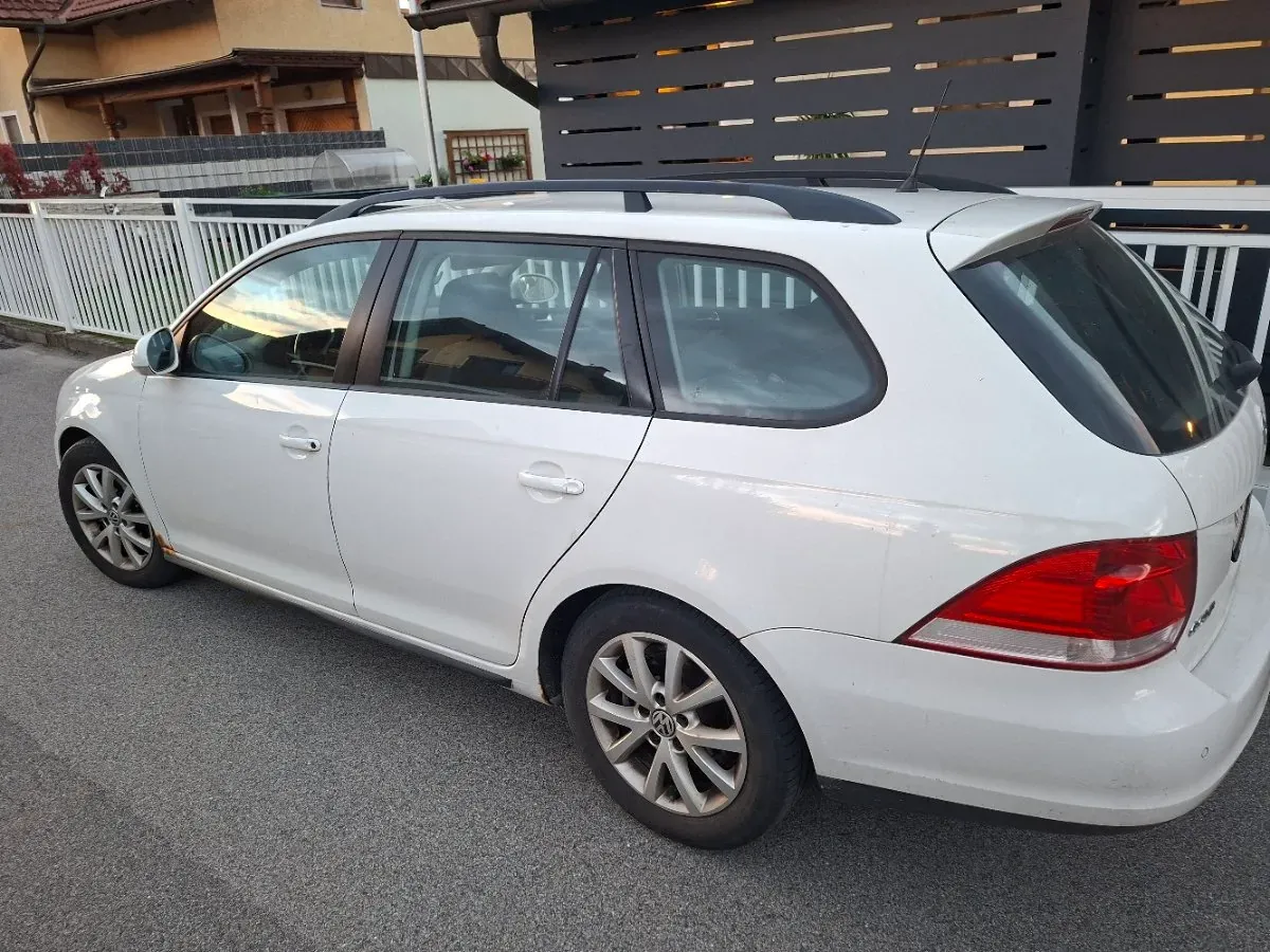 Volkswagen Golf 2009 photo 3