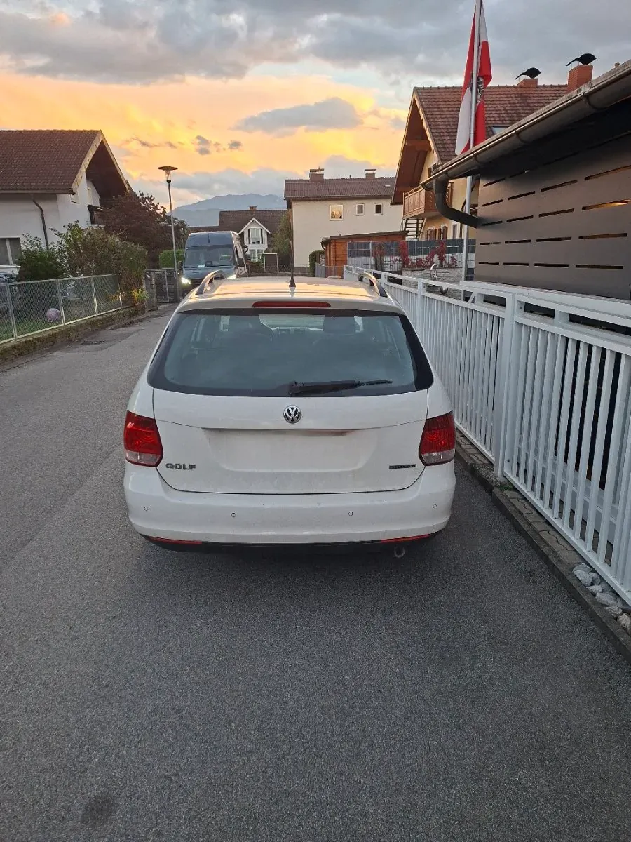 Volkswagen Golf 2009 photo 2