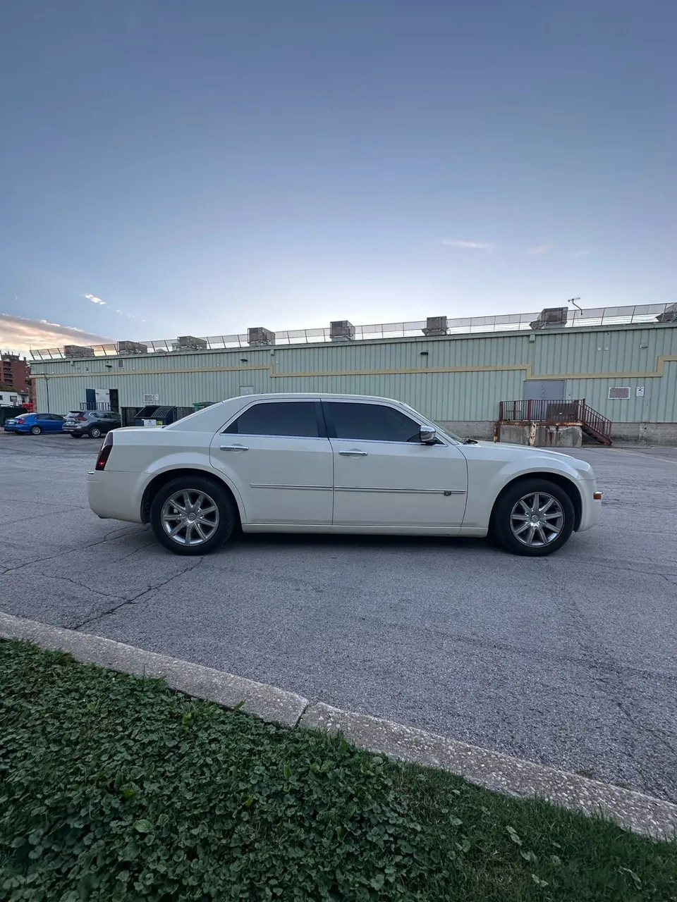Chrysler 300C 2008 photo 2