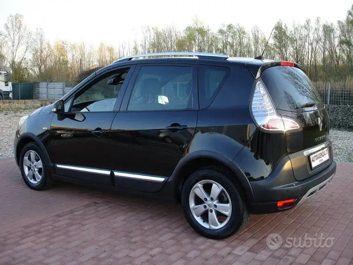 Renault Scenic 2013 photo 4