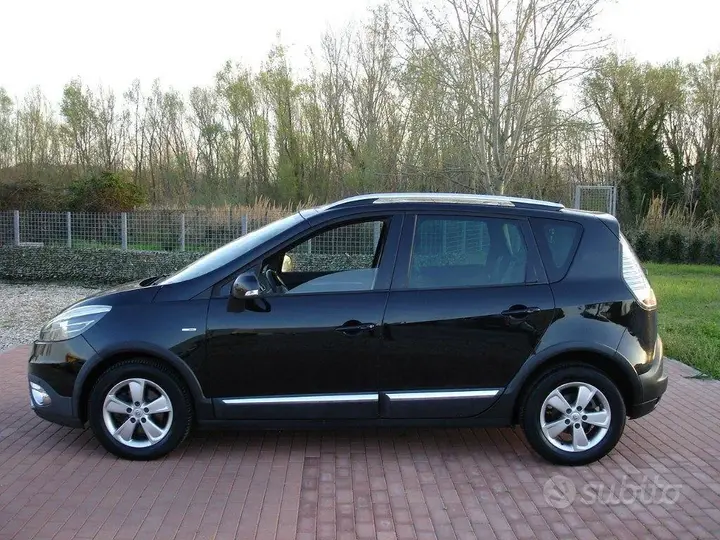 Renault Scenic 2013 photo 3
