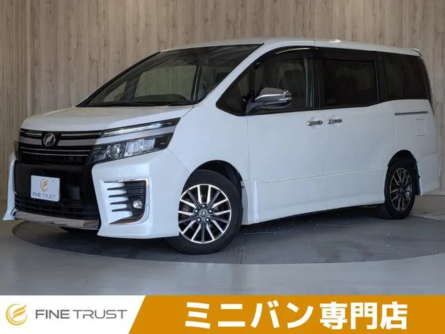 Toyota Vocsei Zs